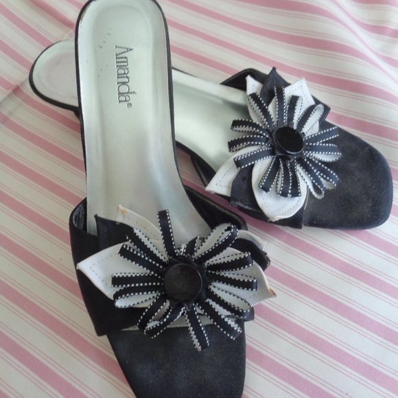 Amanda Sz 10 Slides-Kitten Heel-Black/White Shoes - Picture 1 of 8